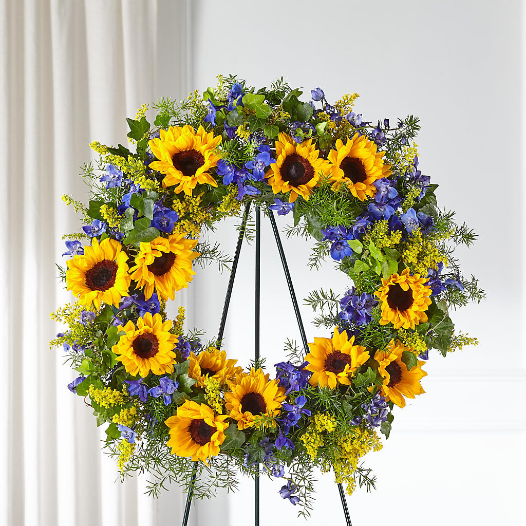 Bright Rays Wreath – MC INERNEY'S FLOWER SHOP & GREENHOUSE, Middletown CT