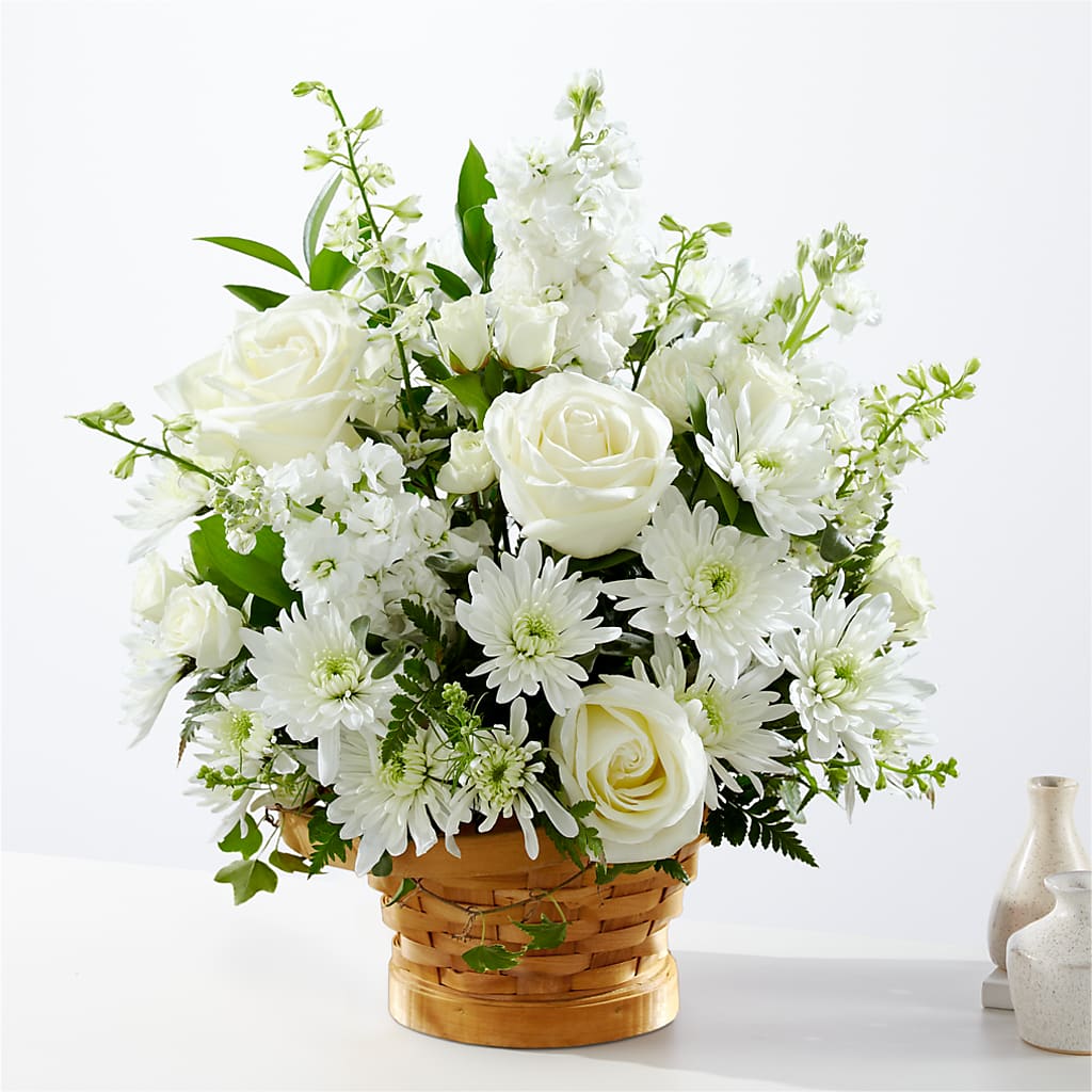 Heartfelt Condolences Arrangement – MC INERNEY'S FLOWER SHOP & GREENHOUSE, Middletown CT
